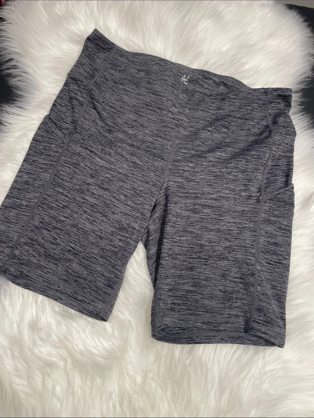 torrid Heathered Charcoal Bike Shorts L49 - Picture 1 of 11